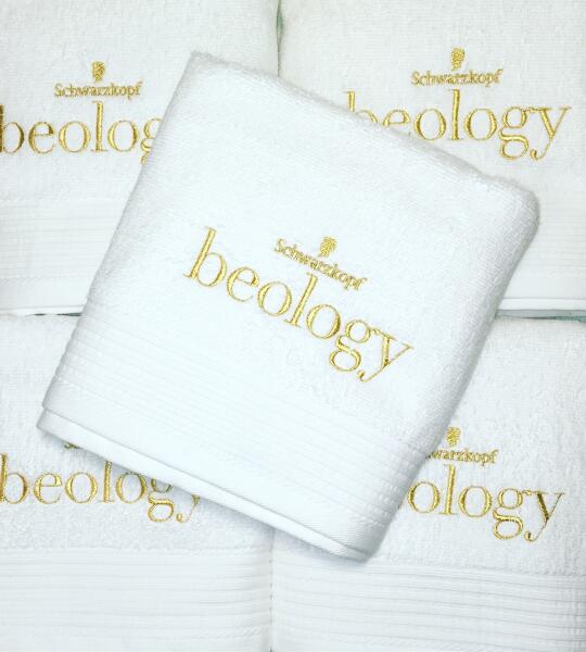 Bundel van 10 gepersonaliseerde douchelaken 70×140 cm – Classic serie | Met tekst of logo